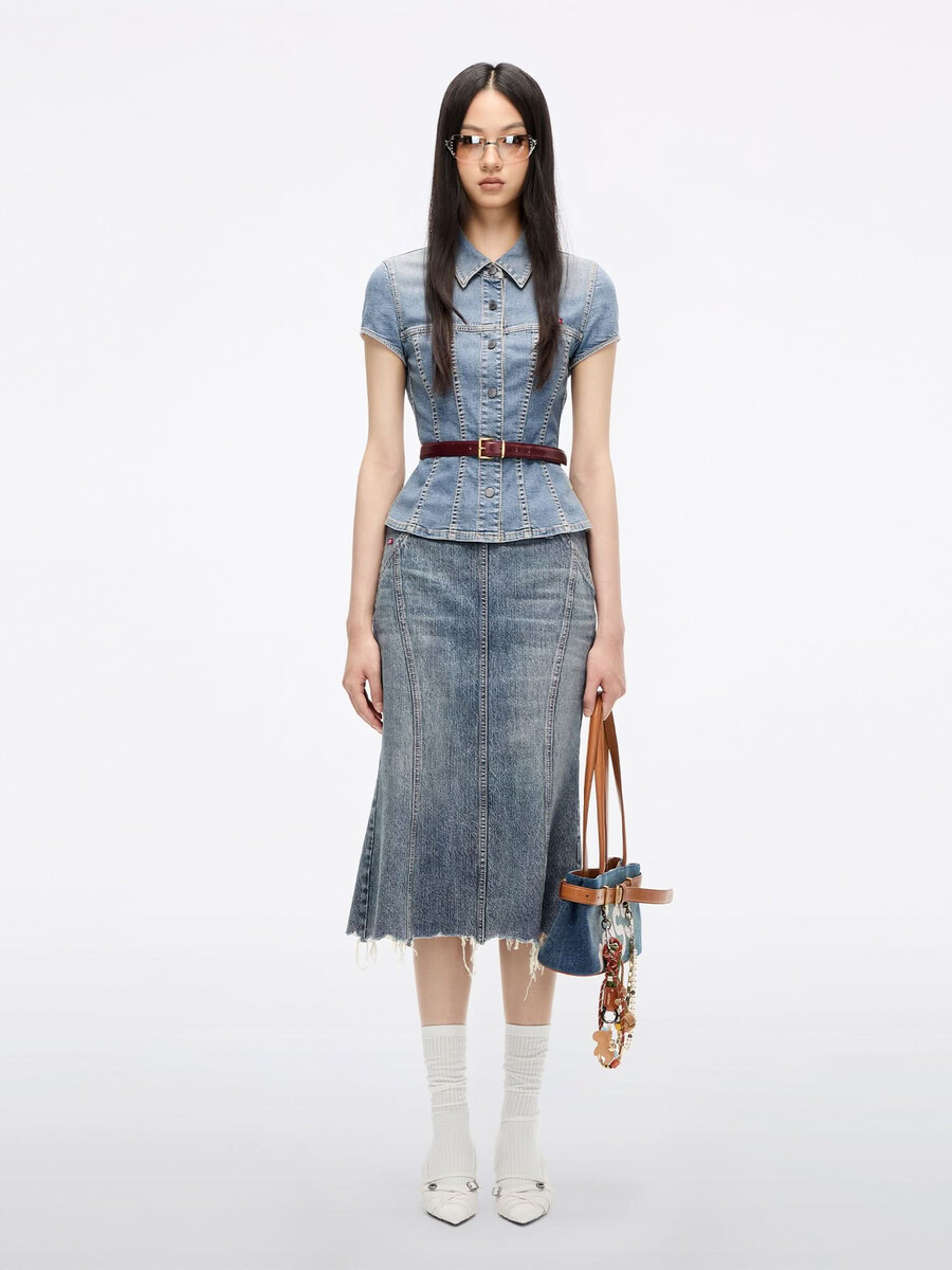 figurbetontes jeanshemd