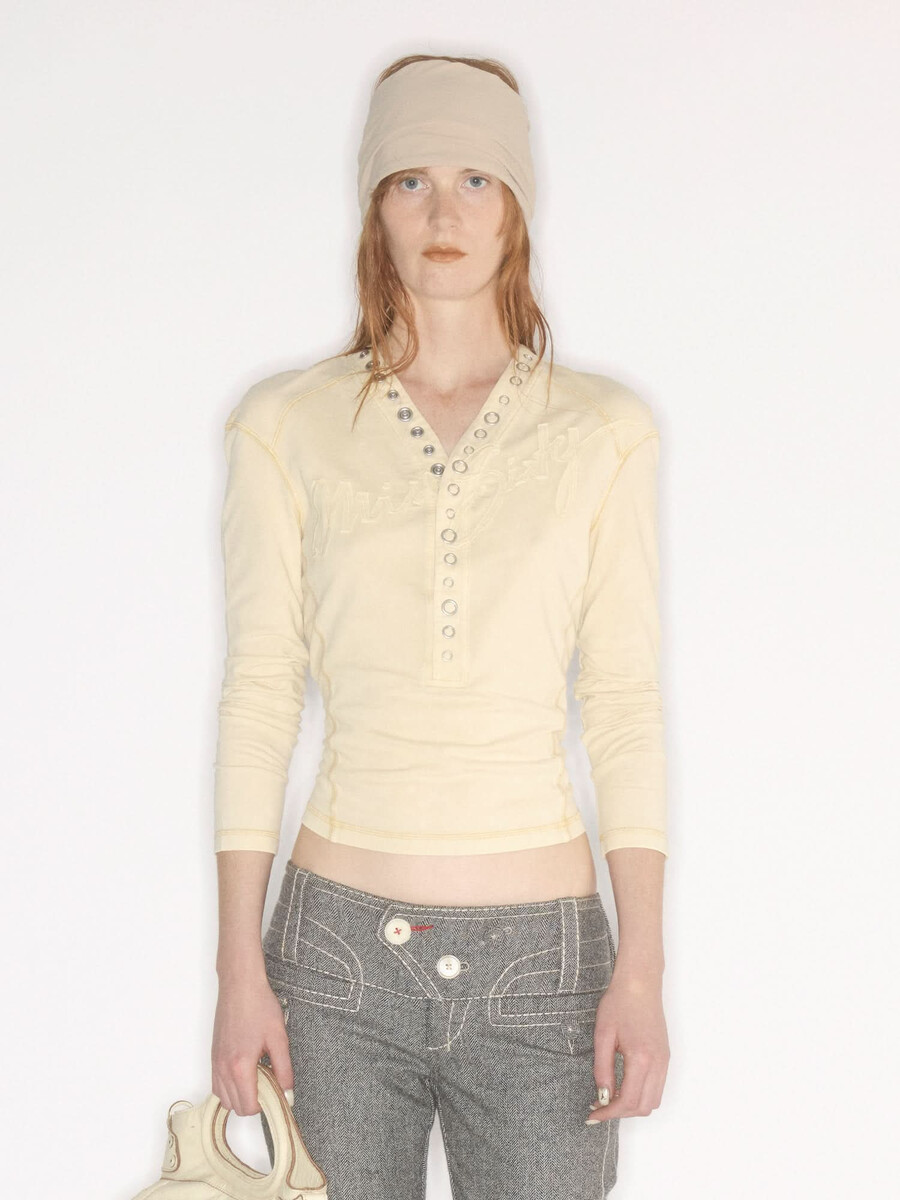 t-shirt mit logo-patchwork