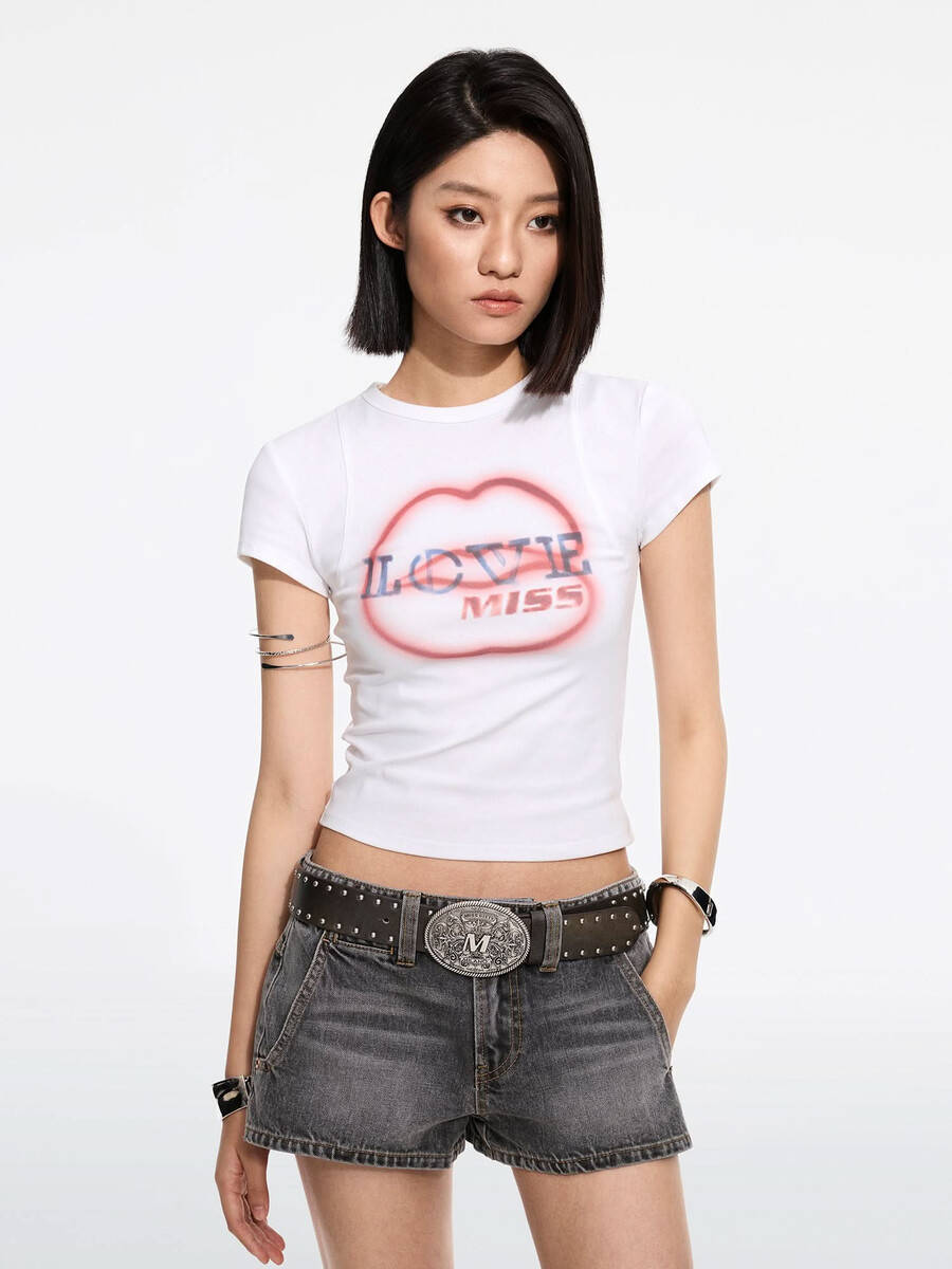 t-shirt mit lippenabdruck