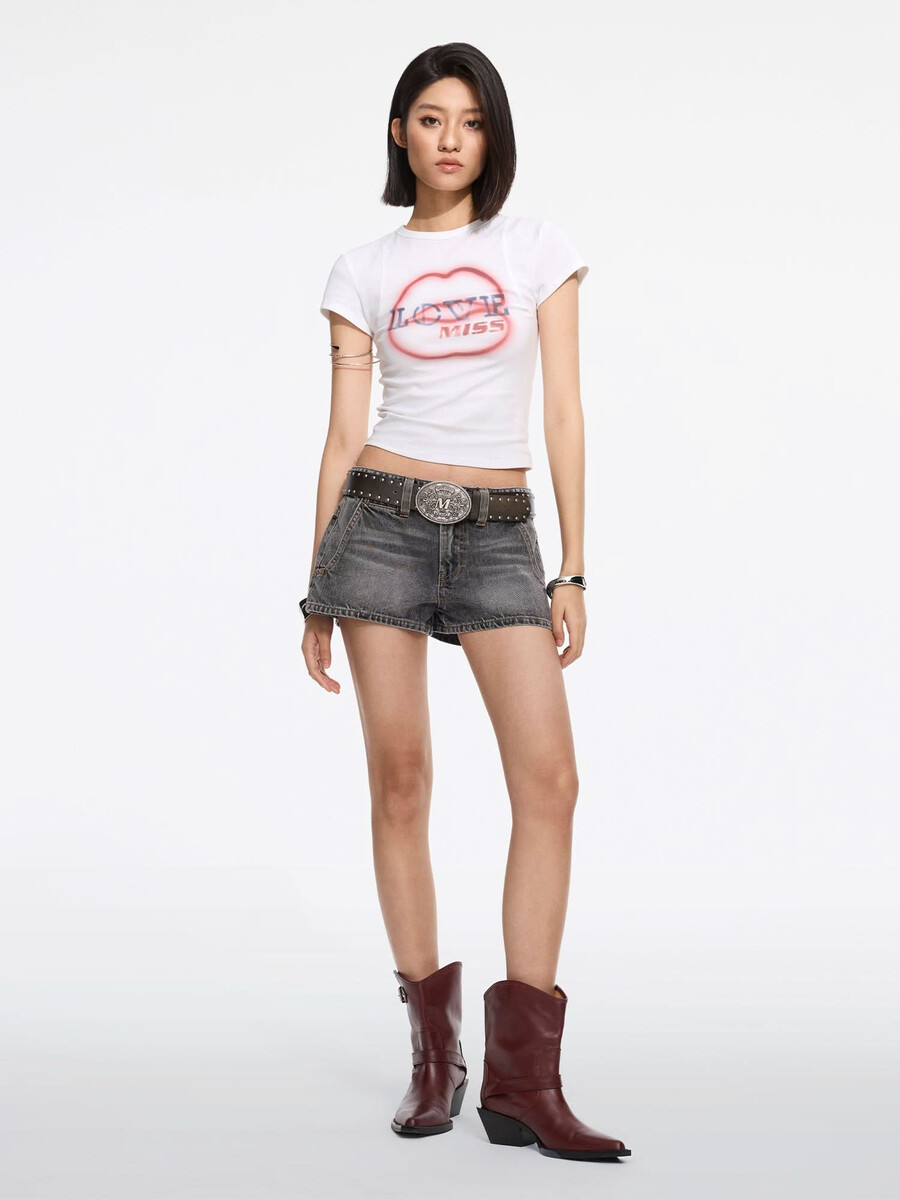 t-shirt mit lippenabdruck