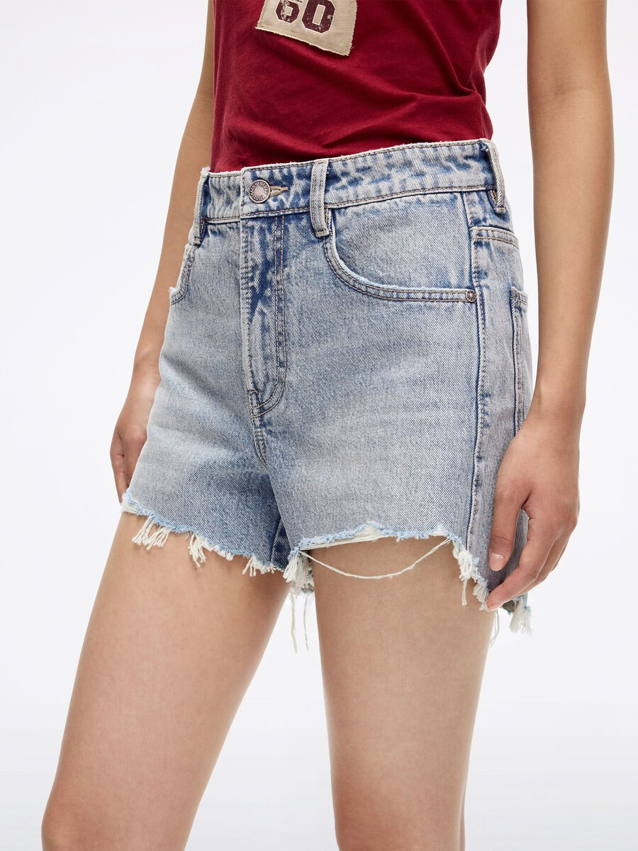 jeansshorts mit lippenprint
