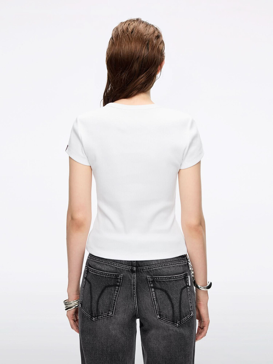 t-shirt mit rundhalsausschnitt und lippenprint