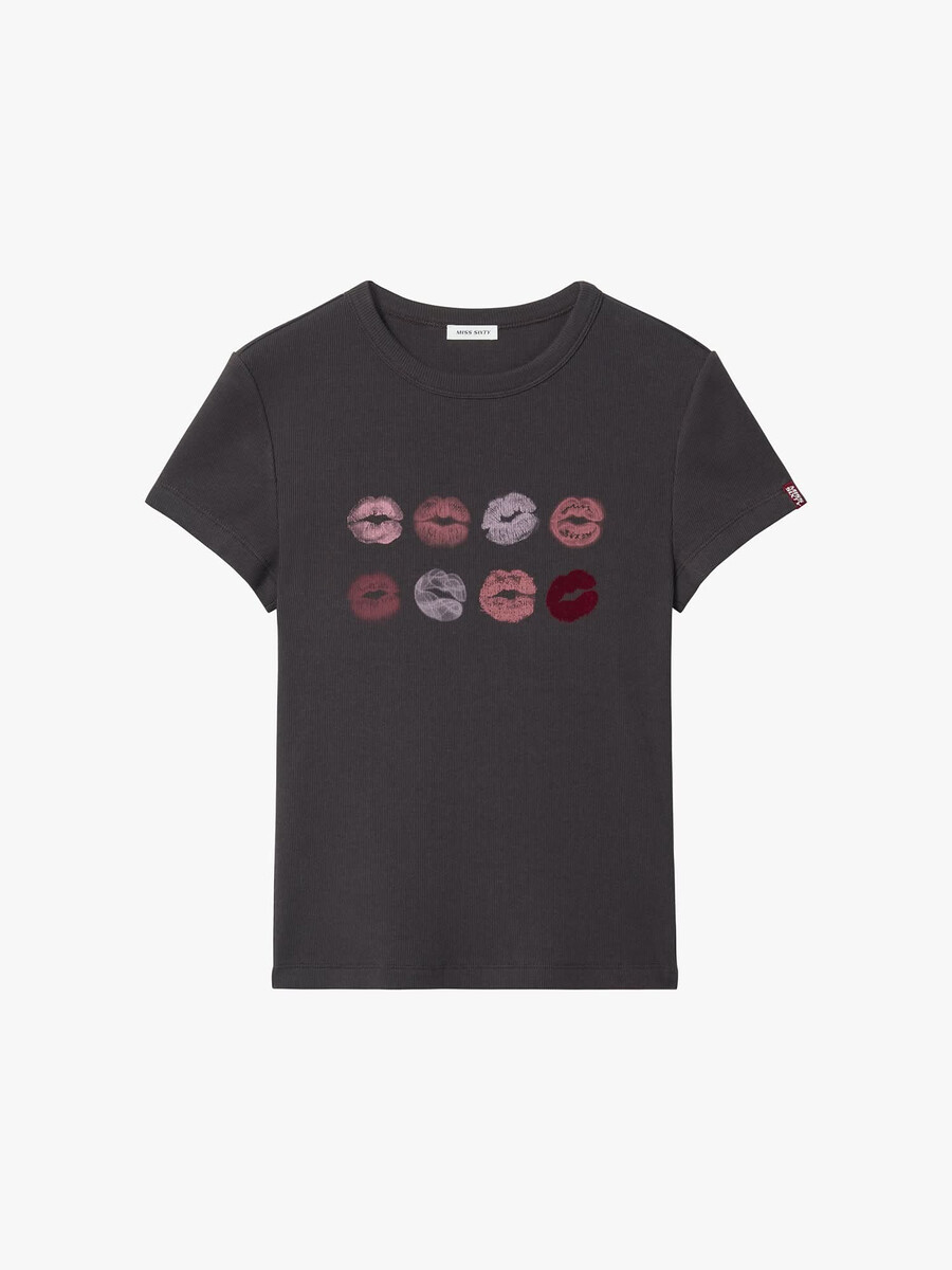 t-shirt mit rundhalsausschnitt und lippenprint