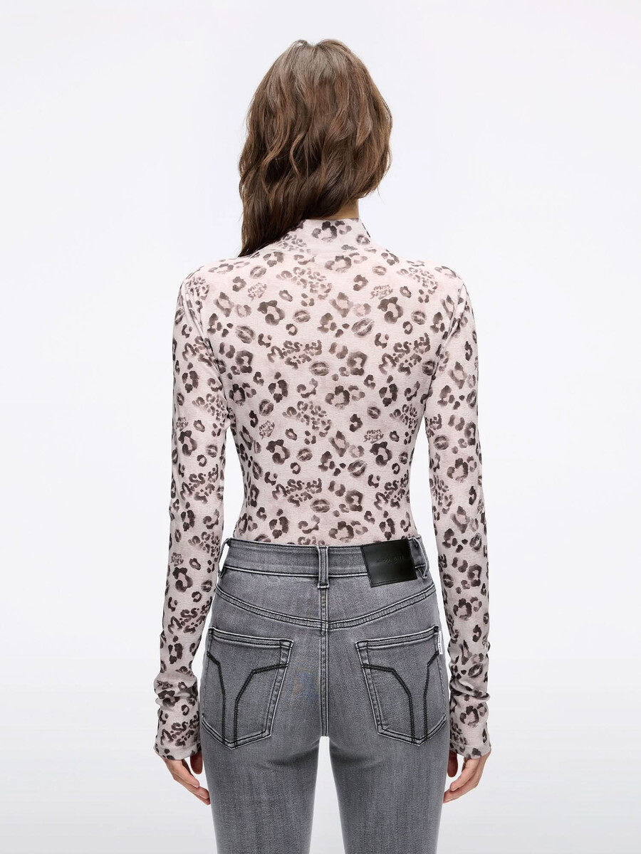 leopardenmuster-t-shirt