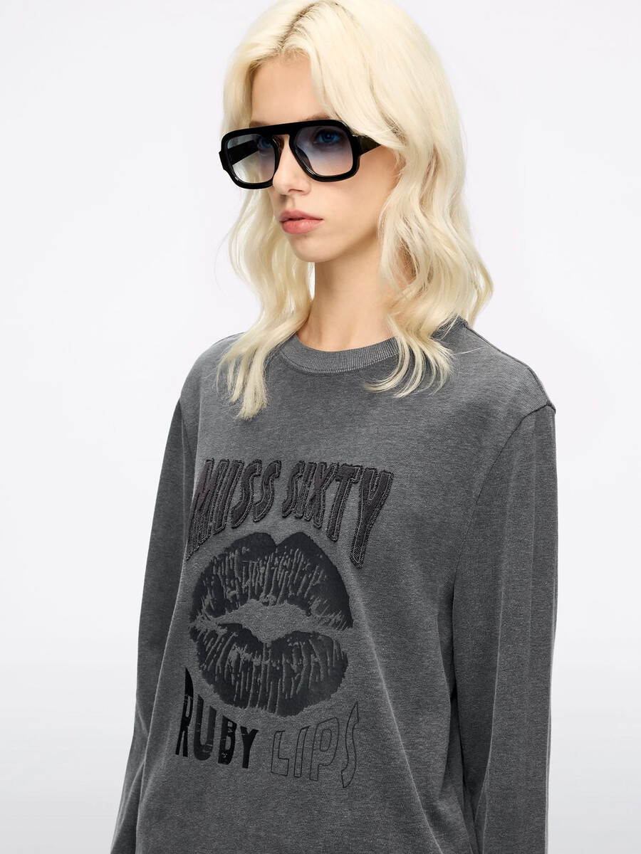bedrucktes langarm-t-shirt